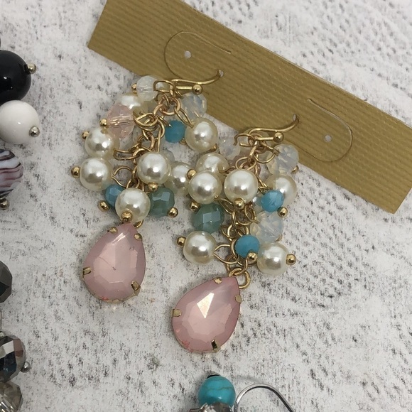 Bundle lot 4 boho style cluster beaded earrings - Picture 4 of 5